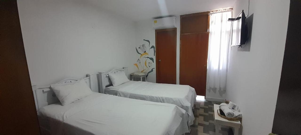 Hotel Habibi Barranquilla  Exteriör bild