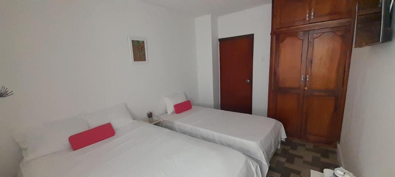 Hotel Habibi Barranquilla  Exteriör bild