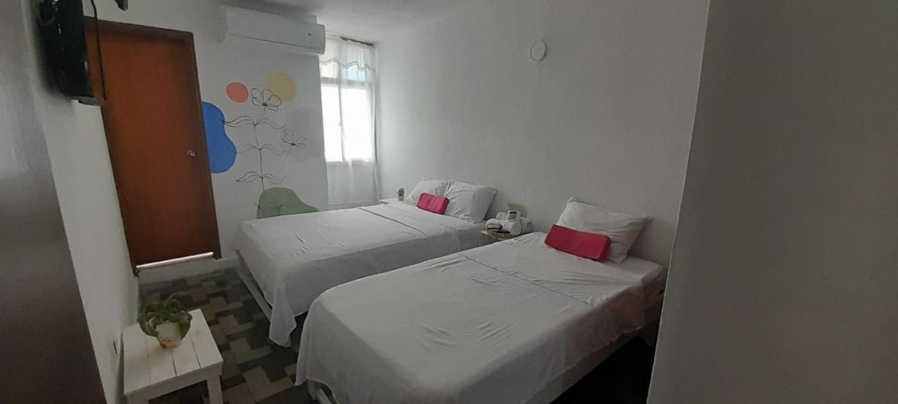 Hotel Habibi Barranquilla  Exteriör bild